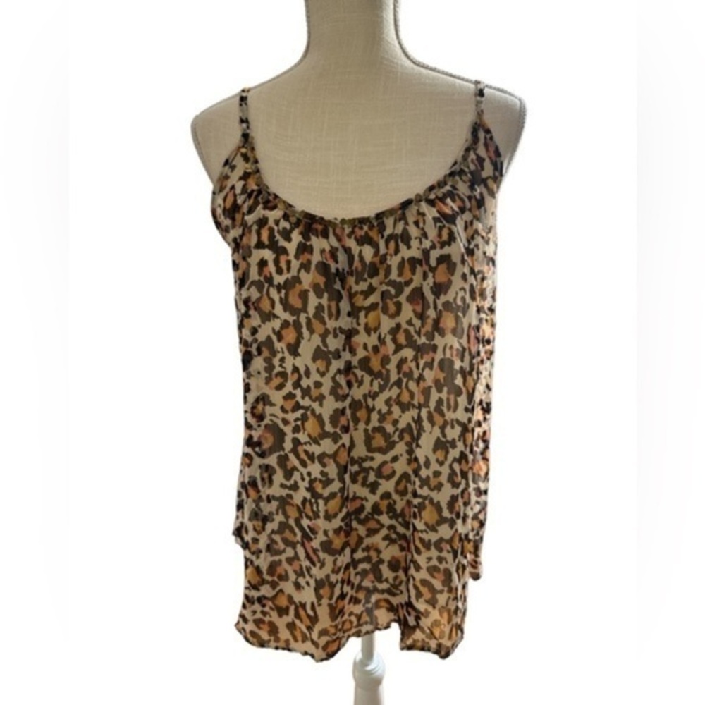 Ana spaghetti‎ straps top.​​